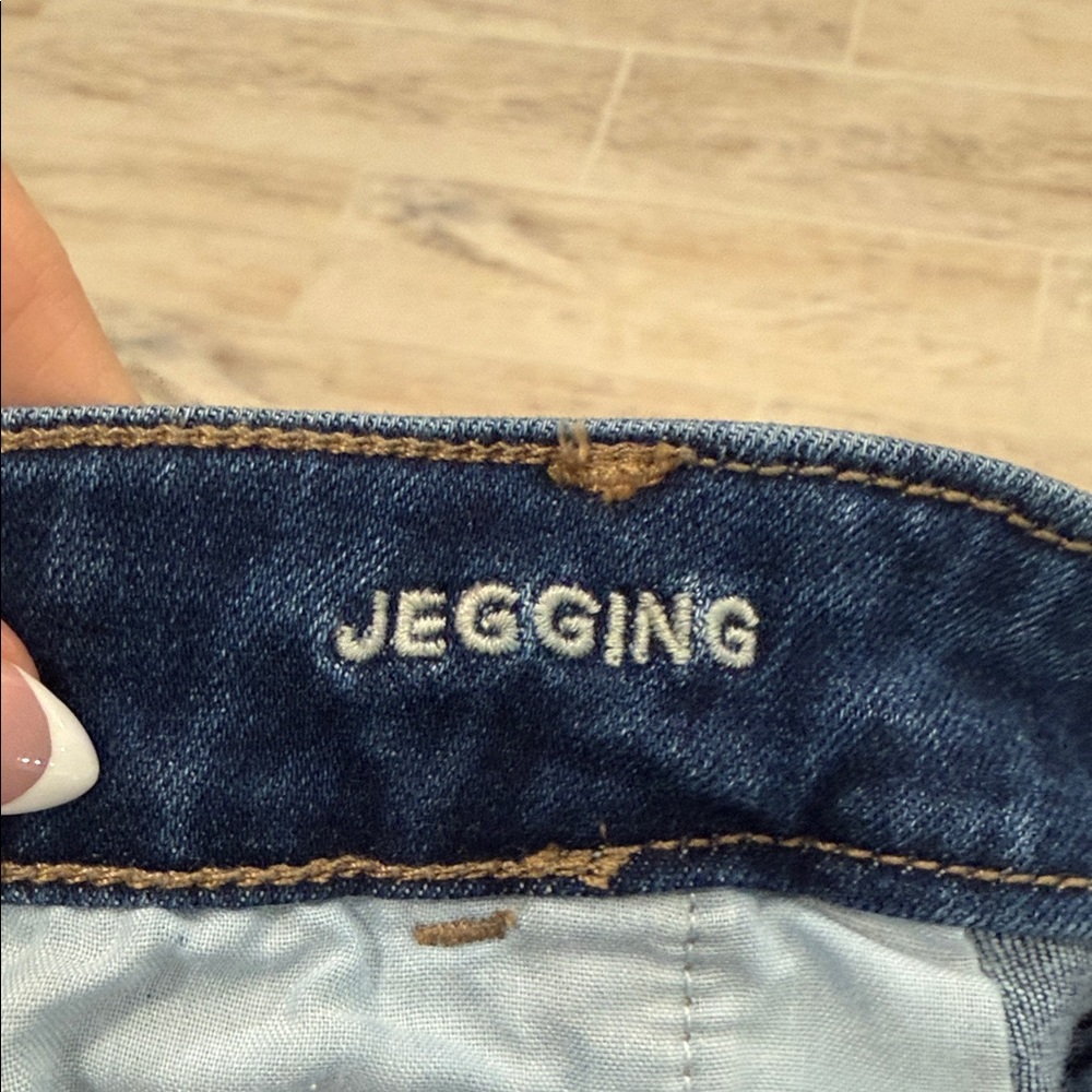 American Eagle Blue Denim Jeans - Picture 5 of 6